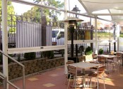 Terrasse de restaurant avec Ziptrak cristal